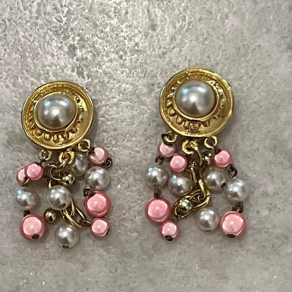 1980's Style Clip on earrings with Japanese beads - Picture 1 of 3